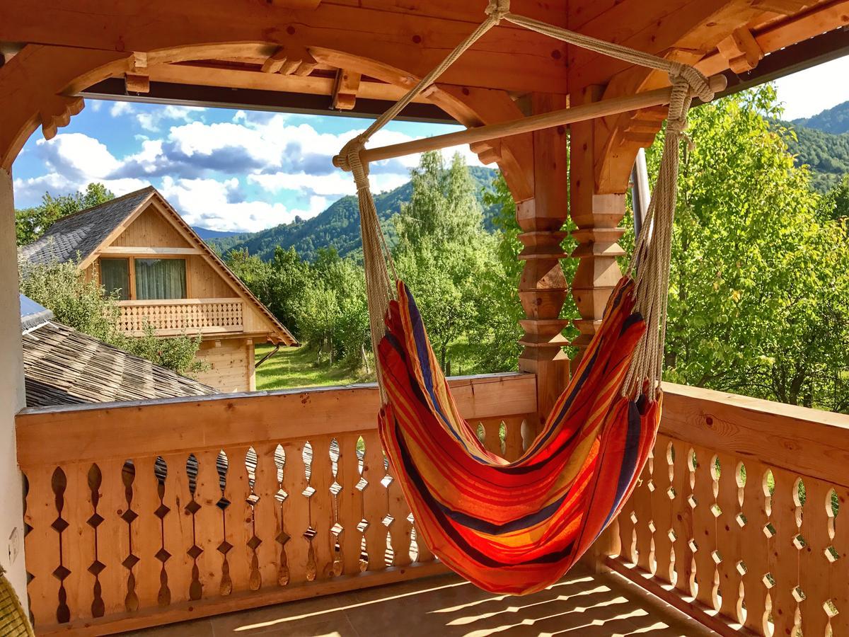 Magnolia Resort Chalets Vişeu de Sus エクステリア 写真