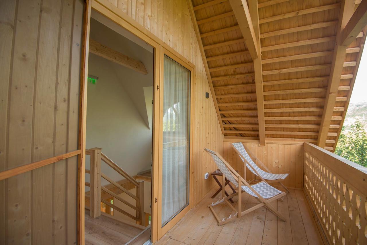 Magnolia Resort Chalets Vişeu de Sus エクステリア 写真